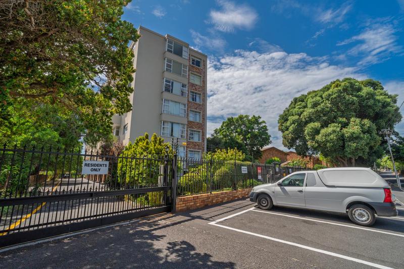 2 Bedroom Property for Sale in Kenilworth Western Cape